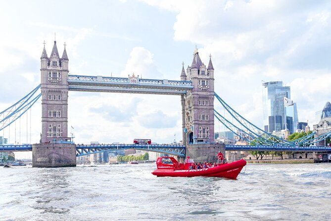 high-speed-thames-river-speedboat-in-london