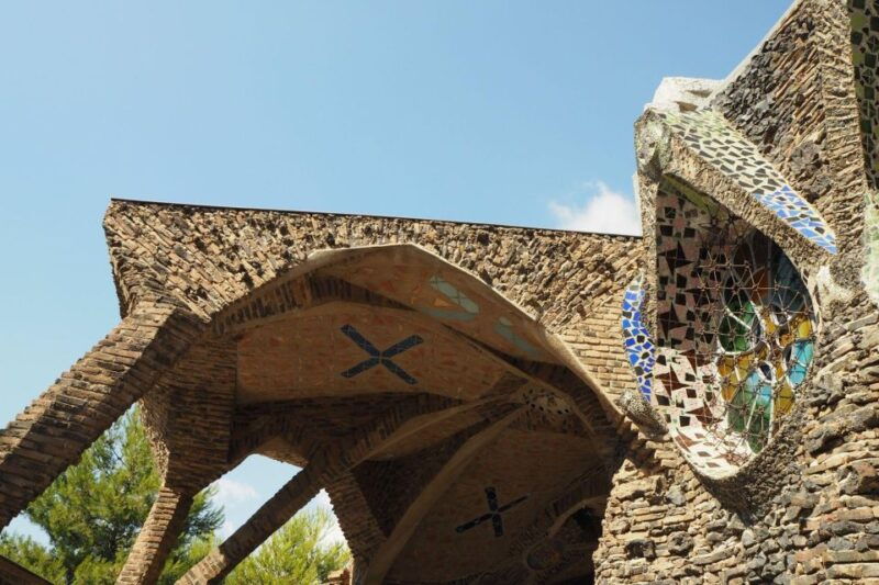 highlights-guided-visit-to-the-crypt-and-the-colonia-guell
