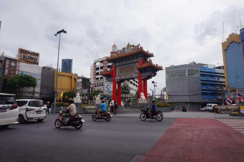 highlights-local-bangkok-walking-tour-with-local-guide