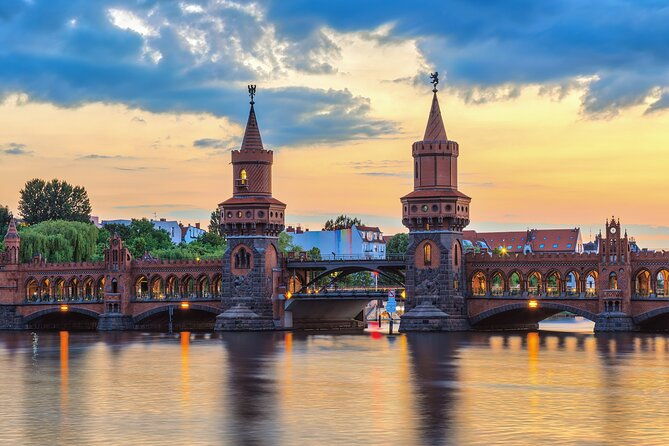 highlights-of-berlin-private-tour-with-car-transport