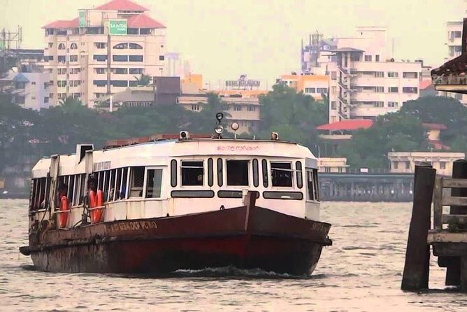 Highlights of Cochin Group Tour by Local Ferry ,Tuc-Tuc ,Local Bus and Foot . - An In-Depth Look at the Itinerary