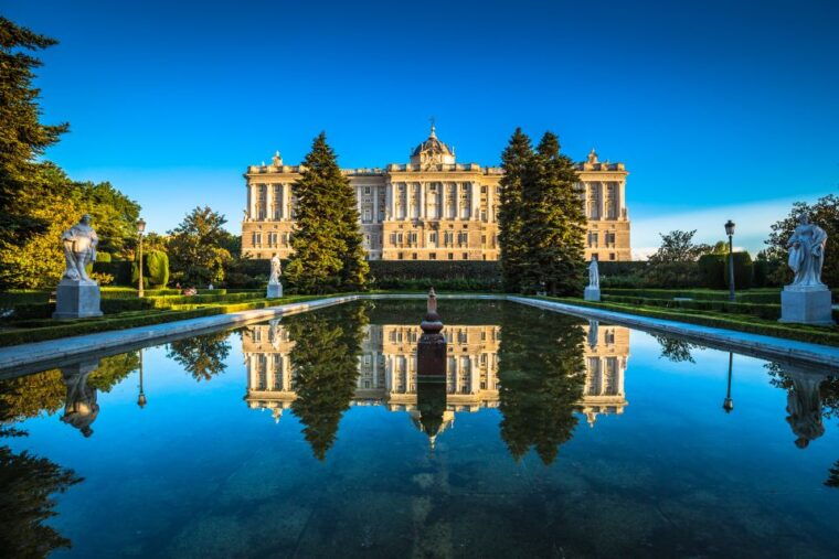 highlights-of-madrid-walking-tour-with-private-guide