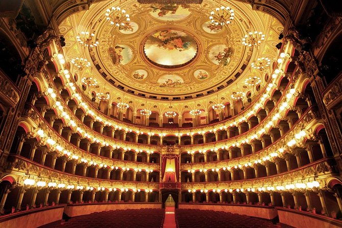 highlights-of-milan-private-guided-tour-duomo-la-scala-theatre-sforza-castle