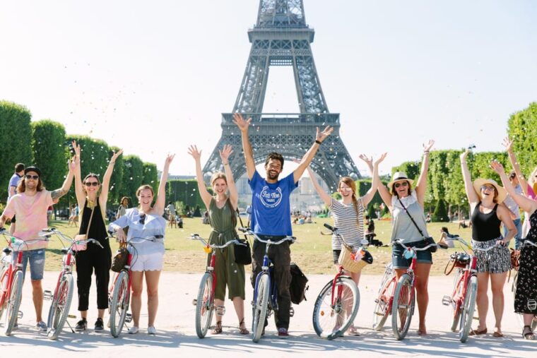 highlights-of-paris-bike-tour-in-dutch