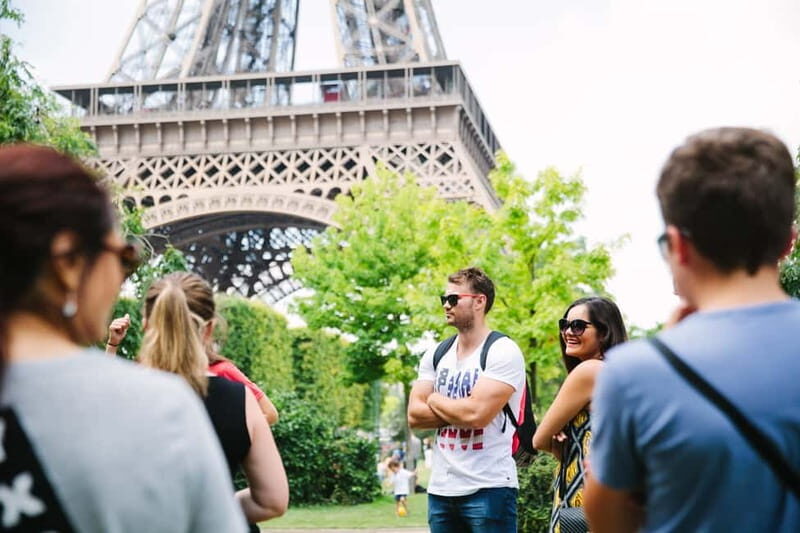 Highlights of Paris Bike Tour in English or Dutch - Key Points
