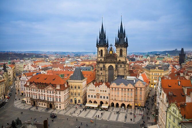 highlights-of-prague-with-a-funny-and-local-guide