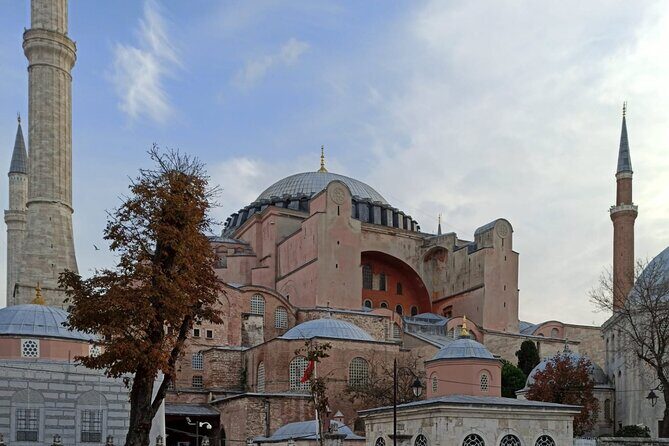 Highlights of stanbul's Old Town with Private Guiding Service - Hippodrome: The Heart of Roman Istanbul