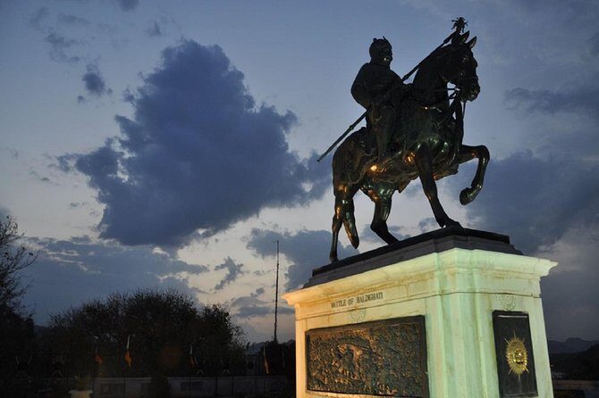 Highlights of Udaipur with Ekling Ji (Guided Fullday Sightseeing Tour by Car) - FAQ