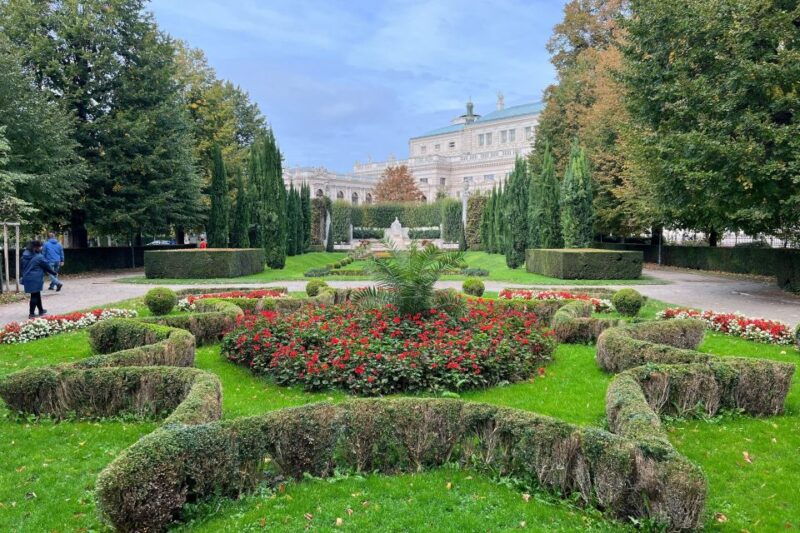 highlights-of-vienna-with-cathedral-private-walking-tour