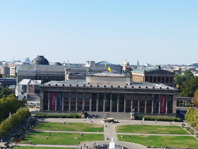 highlights-up-to-7-person-1-rickshaw-e-bikes-e-rollers