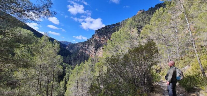 hike-and-swim-in-montenejos-thermal-springs