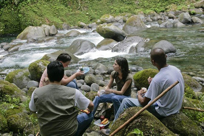 hike-at-rainforest-adventures-costa-rica-braulio-carrillo