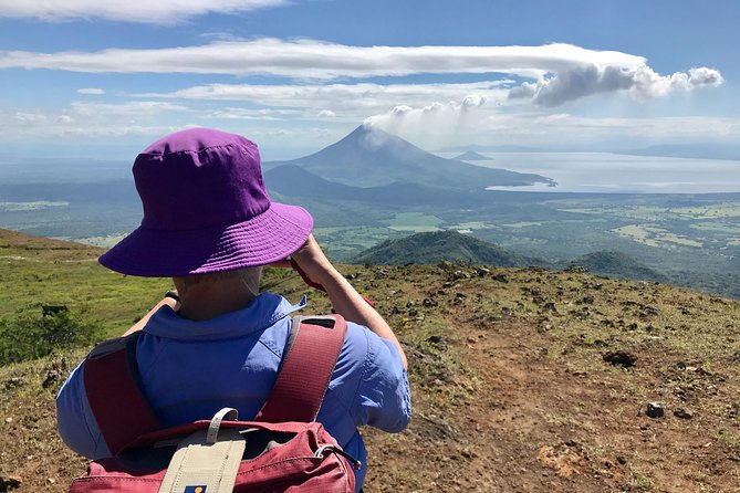 hike-el-hoyo-volcano-private-tour