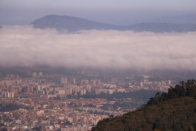 hike-in-bogotas-east-hills