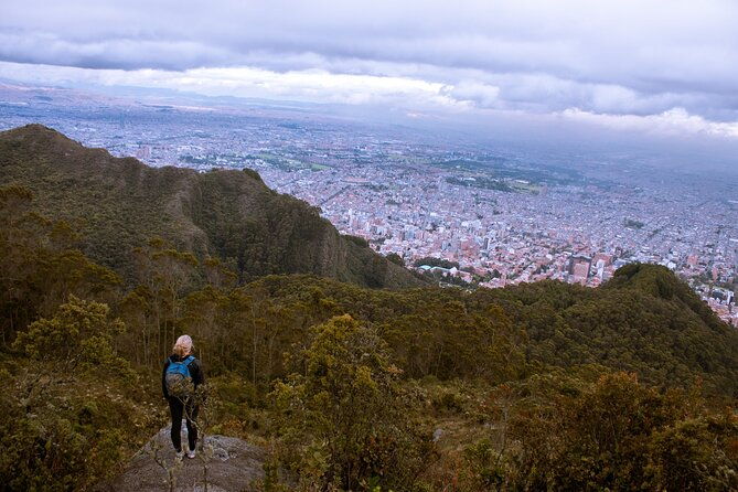 hike-in-bogotas-east-hills