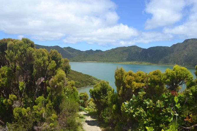 hike-lagoa-do-fogo-trail
