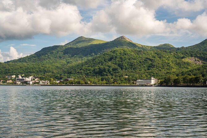 hike-mt-usu-and-visit-lake-toya-day-tour