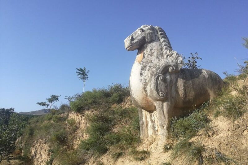 hike-tang-imperial-tombs-qianling-jianling-and-zhaoling