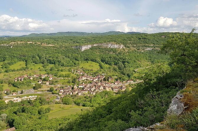 hike-to-discover-the-most-beautiful-villages-of-france-of-the-dordogne-valley-loubressac-and-autoire