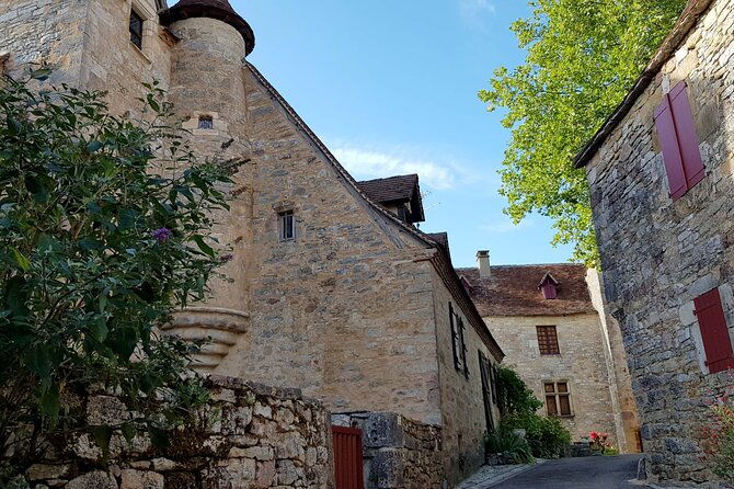 hike-to-discover-the-most-beautiful-villages-of-france-of-the-dordogne-valley-loubressac-and-autoire