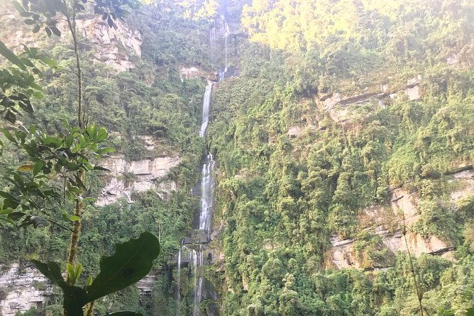 hike-to-the-highest-colombian-waterfall-la-chorrera-and-chiflon