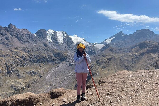 hike-to-the-mountain-of-colors-with-ticket-included