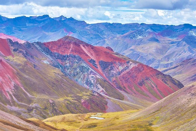 hike-to-the-mountain-of-colors-with-ticket-included