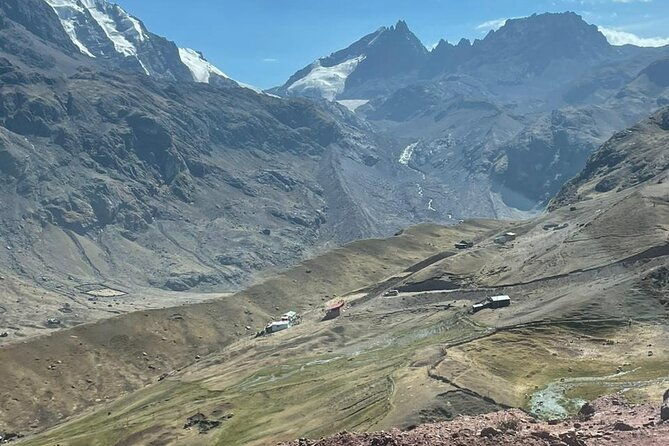 hike-to-the-mountain-of-colors-with-ticket-included