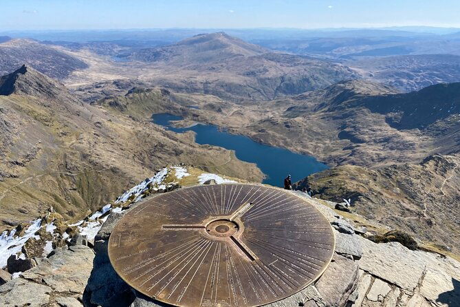 hike-to-the-summit-of-snowdon
