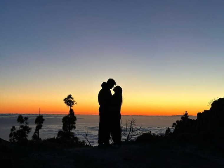 hike-under-stars-and-skywatching-with-astronomer-at-teide