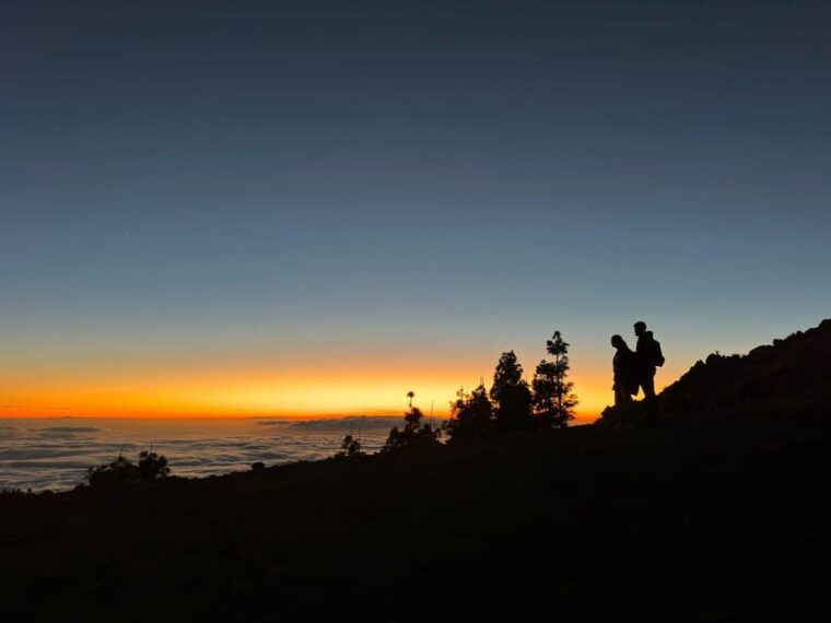 hike-under-stars-and-skywatching-with-astronomer-at-teide
