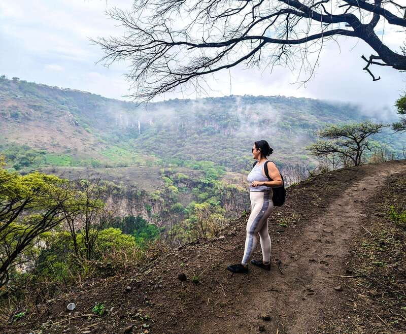 hiking-adventure-to-a-secret-swimming-spot
