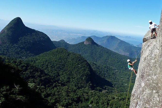 hiking-and-rappelling-adventure-at-tijuca-forest-national-park