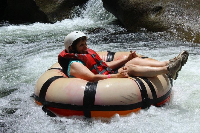 hiking-and-tubing-at-rincon-de-la-vieja-from-guanacaste-area