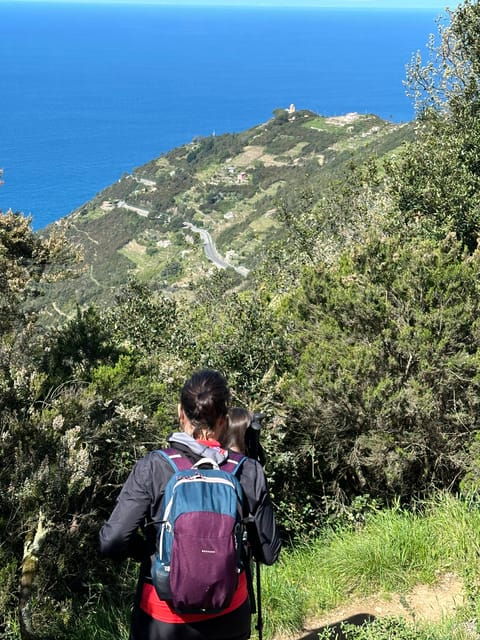 hiking-and-wine-tasting-experience-2