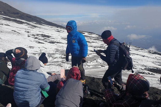hiking-at-2900m-on-mount-etna