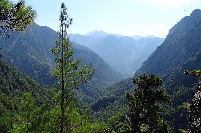 hiking-at-samaria-the-longest-gorge-in-europe-from-chania