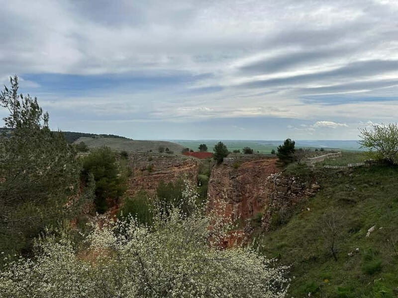 Hiking at the Bauxite Mines in the Alta Murgia National Park - Key Points