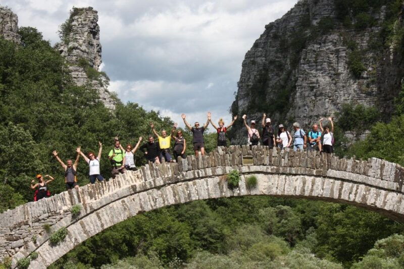 hiking-at-the-stone-bridges-traditional-villages-of-zagori