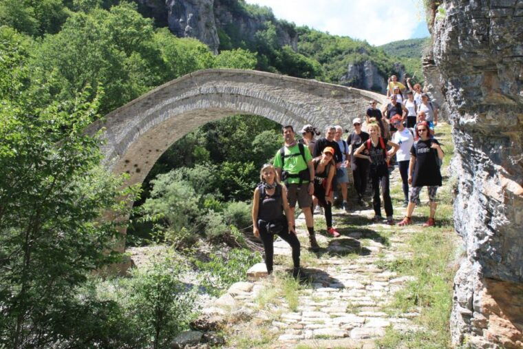 hiking-at-the-stone-bridges-traditional-villages-of-zagori