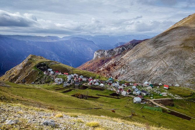 hiking-between-bosnia-and-herzegovina