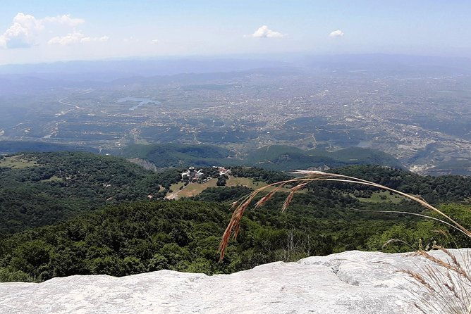 hiking-bovilla-lake-and-dajti-mountain-cable-car