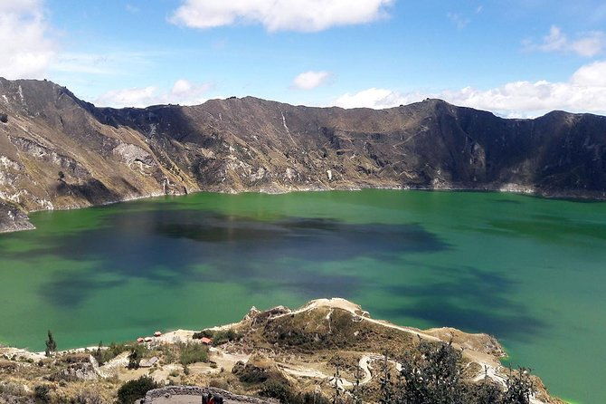 hiking-day-trip-to-quilotoa-lagoon-from-quito