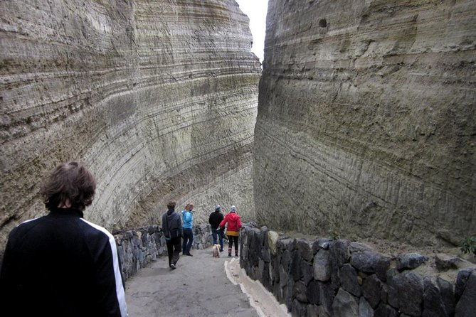 hiking-day-trip-to-quilotoa-lagoon-from-quito