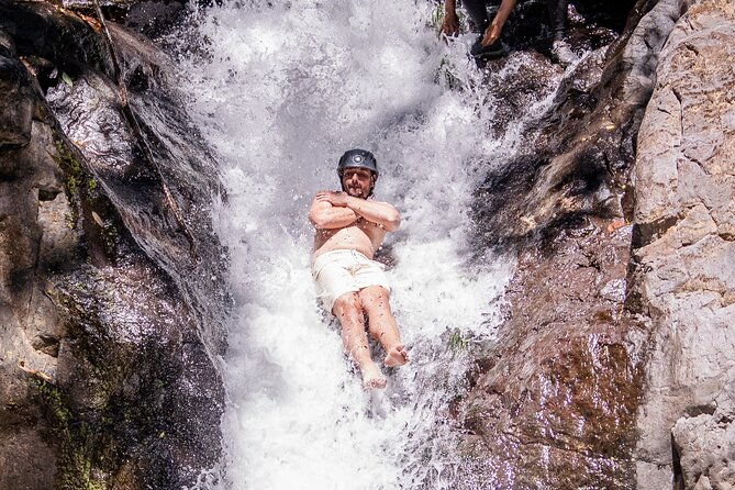 hiking-experience-in-caldera-transportation-included