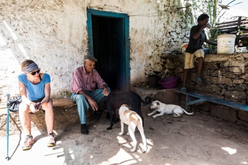 Hiking: From Serra Malagueta to Rabelados Community - Transport and Logistics