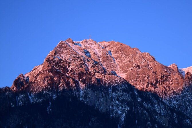 hiking-in-bucegi-mountains-in-the-carpathians-private-tour