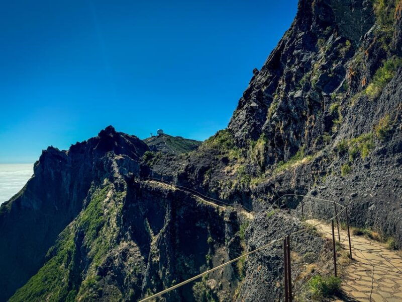 hiking-in-madeira-from-pico-areeiro-to-pico-ruivo