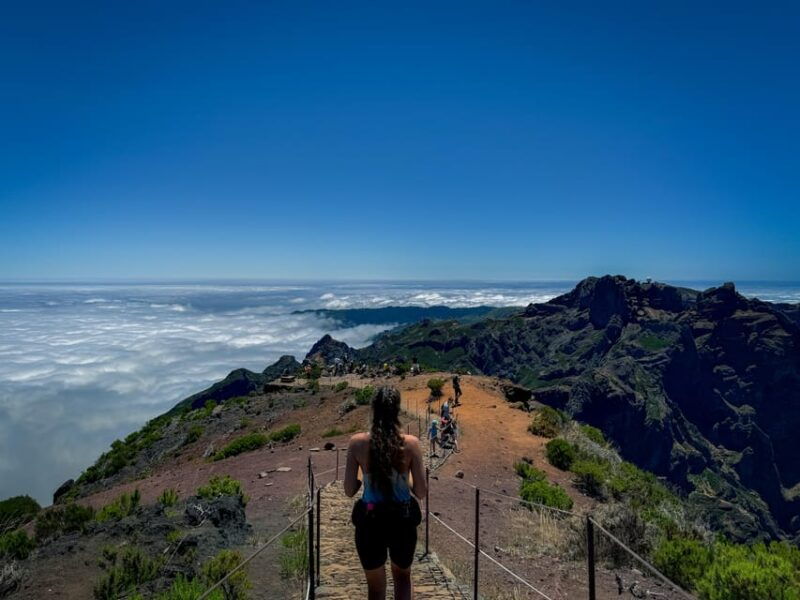 hiking-in-madeira-from-pico-areeiro-to-pico-ruivo