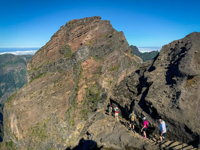 hiking-in-madeira-from-pico-areeiro-to-pico-ruivo